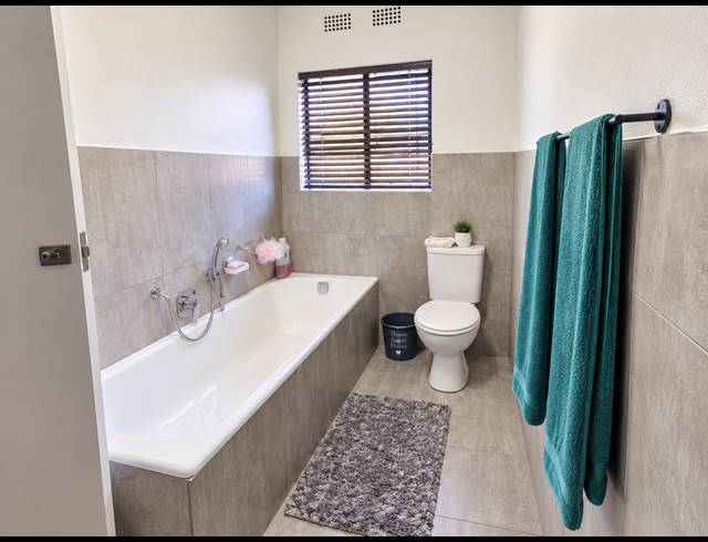 3.5 BEDROOM DUPLEX FOR SALE IN BEYERS PARK